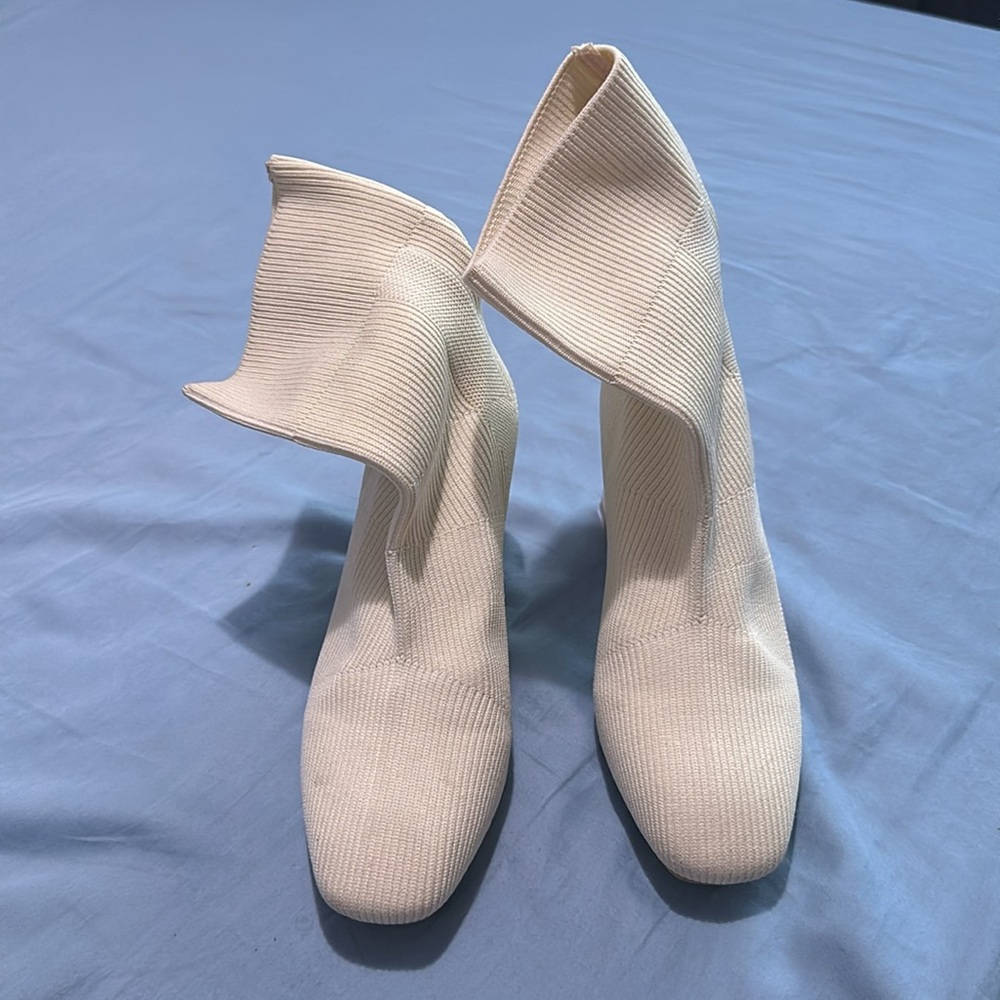 Heeled boots - Picture 2 of 4